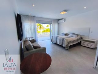 Mansão de Luxo à venda em Caraguatatuba com 10 suítes e Pé na Areia no Massaguaçu