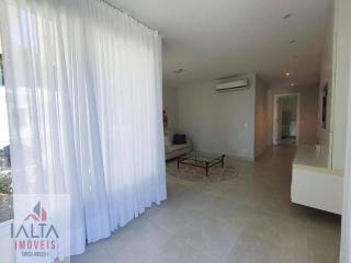 Mansão de Luxo à venda em Caraguatatuba com 10 suítes e Pé na Areia no Massaguaçu