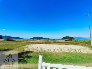 Mansão de Luxo à venda em Caraguatatuba com 10 suítes e Pé na Areia no Massaguaçu