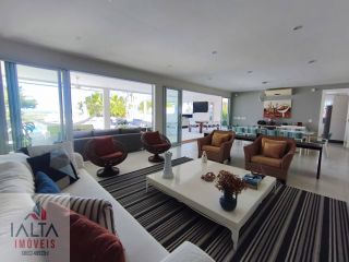 Mansão de Luxo à venda em Caraguatatuba com 10 suítes e Pé na Areia no Massaguaçu