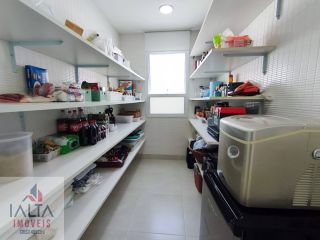 Mansão de Luxo à venda em Caraguatatuba com 10 suítes e Pé na Areia no Massaguaçu