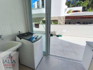 Mansão de Luxo à venda em Caraguatatuba com 10 suítes e Pé na Areia no Massaguaçu