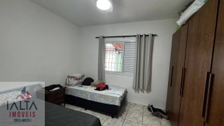 Casa de 2 dormitórios com edícula no Centro, Caraguatatuba/SP