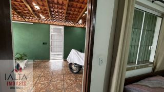 Casa de 2 dormitórios com edícula no Centro, Caraguatatuba/SP
