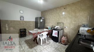 Casa de 2 dormitórios com edícula no Centro, Caraguatatuba/SP