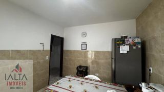 Casa de 2 dormitórios com edícula no Centro, Caraguatatuba/SP