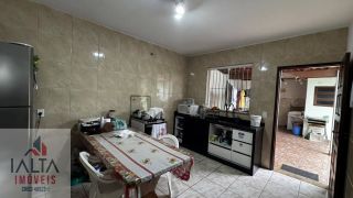 Casa de 2 dormitórios com edícula no Centro, Caraguatatuba/SP