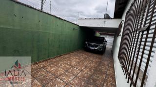 Casa de 2 dormitórios com edícula no Centro, Caraguatatuba/SP