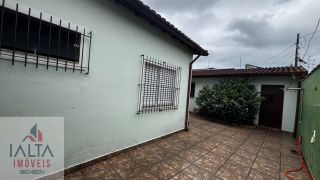 Casa de 2 dormitórios com edícula no Centro, Caraguatatuba/SP