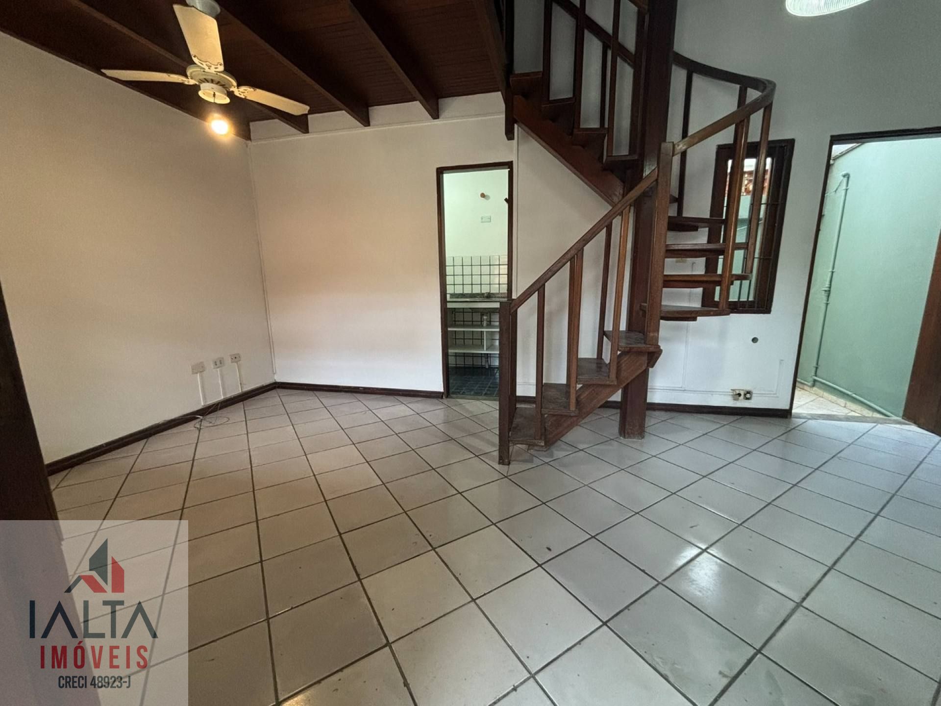 Loft Charmoso no Itaguá a 450 m da Orla – Conforto, Praticidade e Excelente Localização!