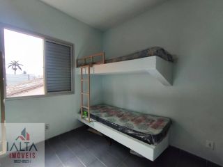 Casa à venda no Jardim Britânia com 2 quartos, churrasqueira e a 120m da praia em Caraguatatuba