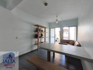 Casa à venda no Jardim Britânia com 2 quartos, churrasqueira e a 120m da praia em Caraguatatuba