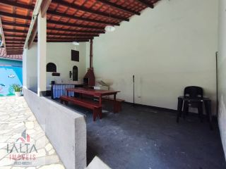 Casa à venda na Praia das Palmeiras com 3 quartos, piscina e salão de festas em Caraguatatuba