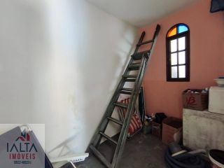 Casa à venda na Praia das Palmeiras com 3 quartos, piscina e salão de festas em Caraguatatuba