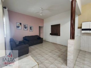 Casa à venda na Praia das Palmeiras com 3 quartos, piscina e salão de festas em Caraguatatuba