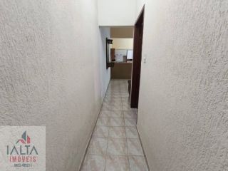 Casa à venda na Praia das Palmeiras com 3 quartos, piscina e salão de festas em Caraguatatuba