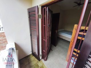 Sobrado à venda com 2 quartos e churrasqueira em condomínio fechado seguro