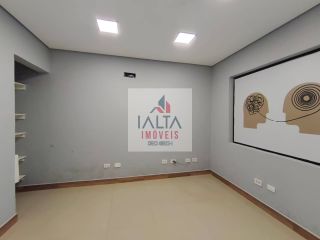 Sala Comercial à venda no Indaiá, Caraguatatuba, com 6 salas e 2 vagas