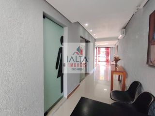 Sala Comercial à venda no Indaiá, Caraguatatuba, com 6 salas e 2 vagas