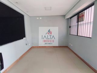 Sala Comercial à venda no Indaiá, Caraguatatuba, com 6 salas e 2 vagas