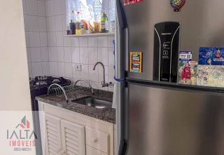 Excelente oportunidade no Itaguá, sacada, apto com 2 dormitórios, suite, sala conjugada com cozinha, piscina , churrasqueira, portão eletrônico.