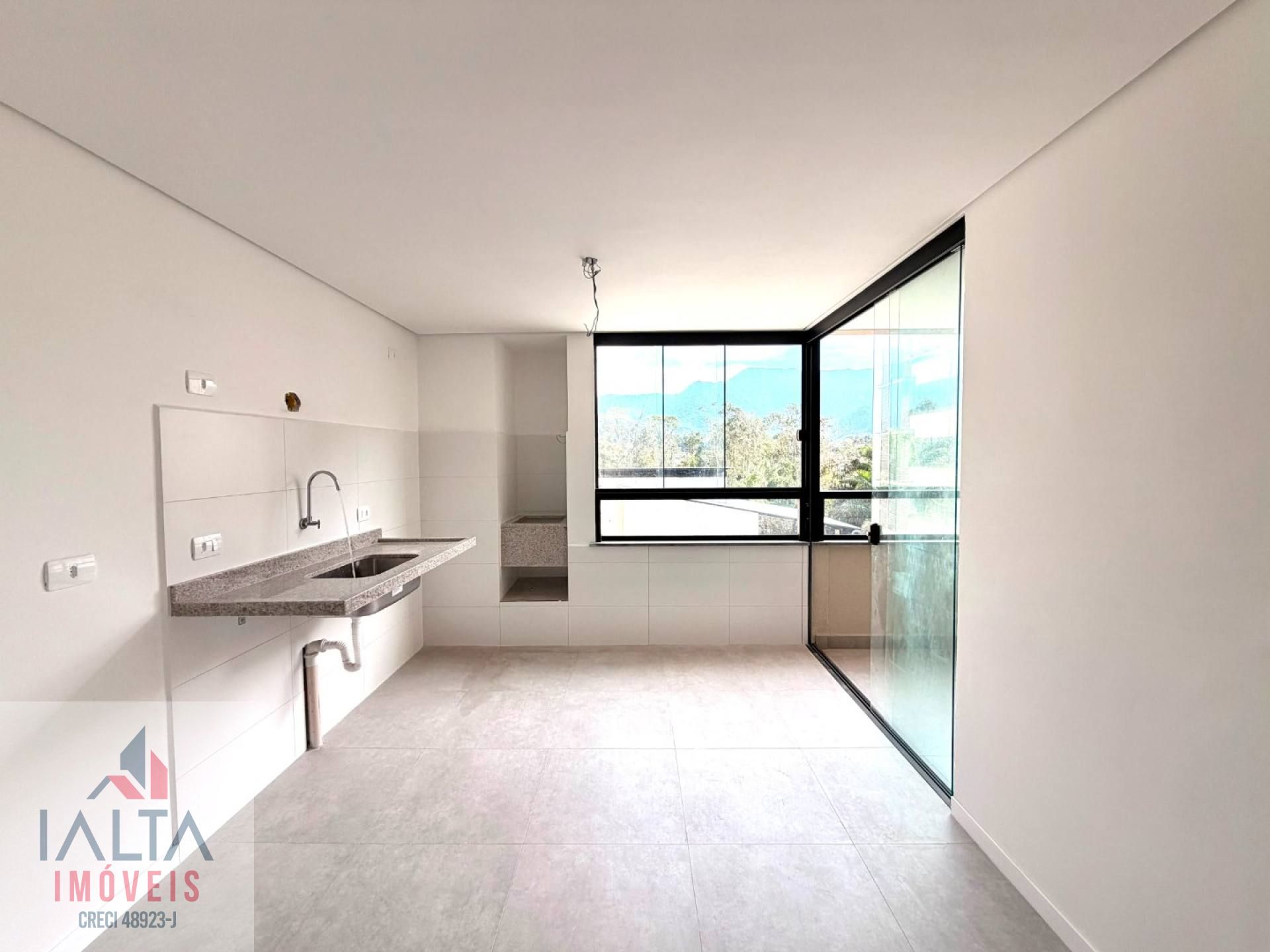 Apartamento à Venda no Perequê-Açu