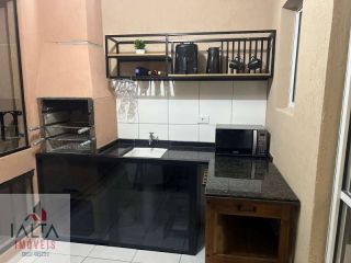 Apartamento de 2 Dormitórios no Centro de Ubatuba – 1 Suíte e 54 m²