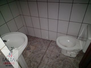Casa térrea no bairro Estufa 1 saída fácil para o centro e praias