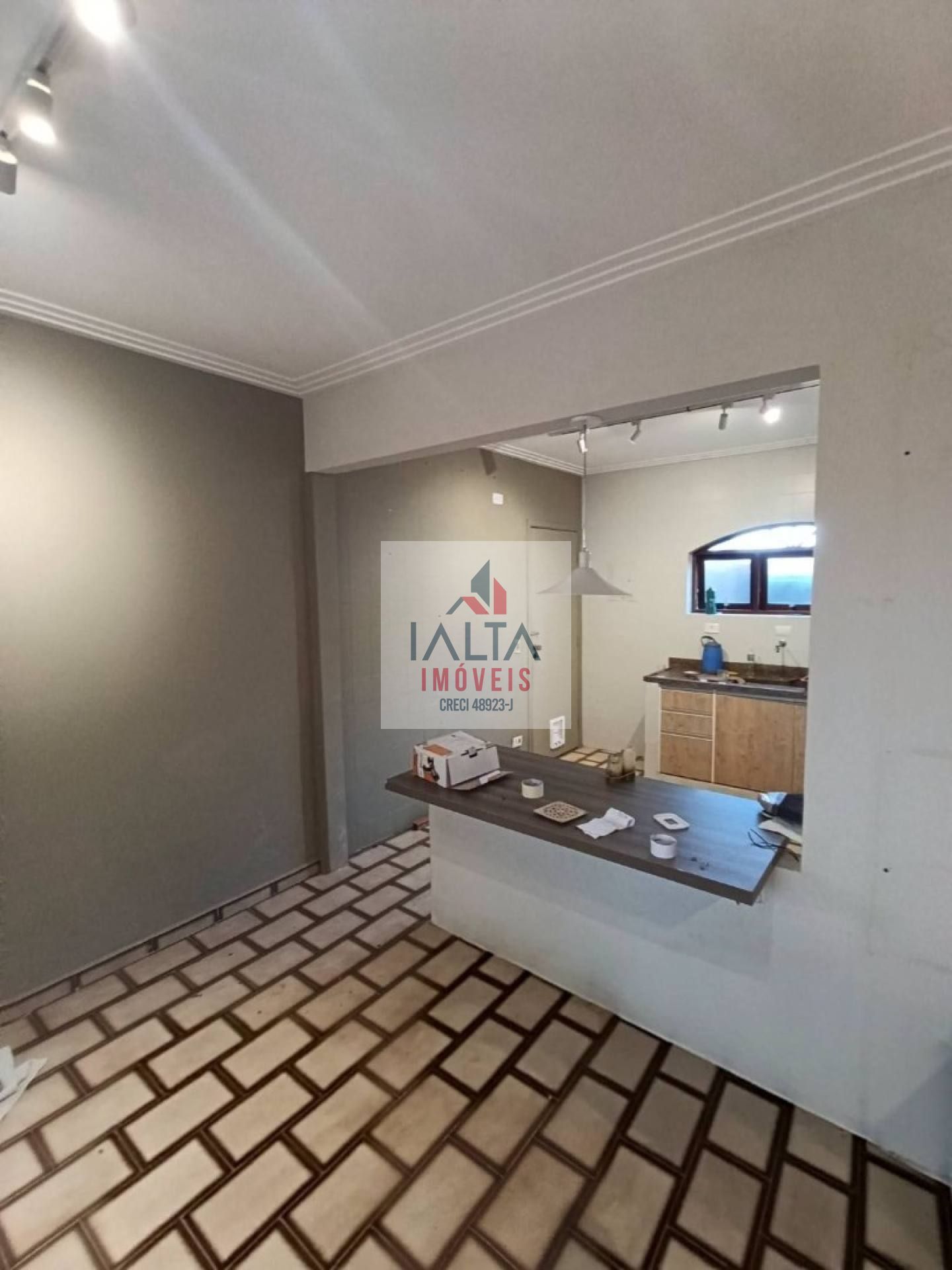 Apartamento térreo com 2 dorms. sendo suíte - Itaguá