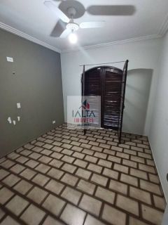 Apartamento térreo com 2 dorms. sendo suíte - Itaguá