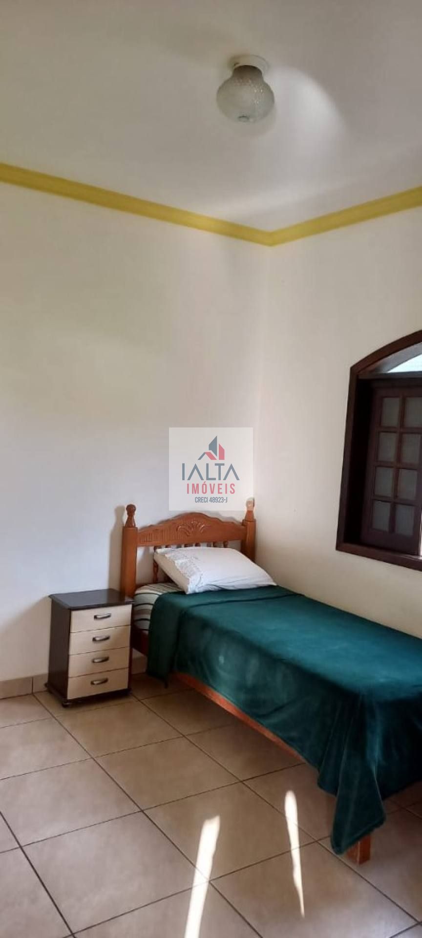 Casa à venda na Martim de Sá com 4 quartos, churrasqueira e ótima localização