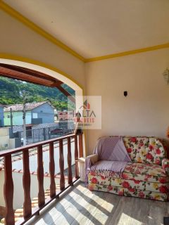 Casa à venda na Martim de Sá com 4 quartos, churrasqueira e ótima localização