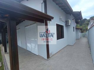 Casa à venda em Caraguatatuba com 4 quartos e piscina no Condomínio Tabatinga