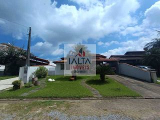 Casa à venda em Caraguatatuba com 4 quartos e piscina no Condomínio Tabatinga