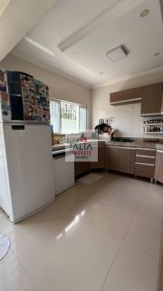 Casa Para Vender com 4 quartos 1 suítes no bairro Morro do Algodão em Caraguatatuba