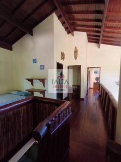 Casa em meio a mata atlântica.