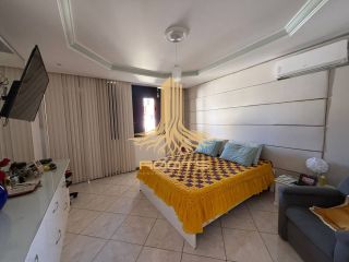 Casa à venda no bairro Farolândia