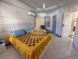 Casa à venda no bairro Farolândia