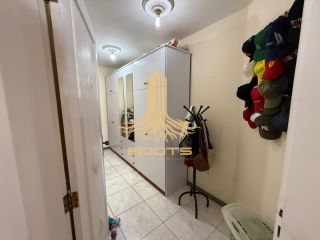 Casa à venda no bairro Farolândia