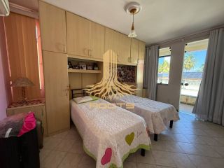 Casa à venda no bairro Farolândia