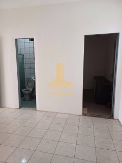 Casa à venda no bairro Farolândia