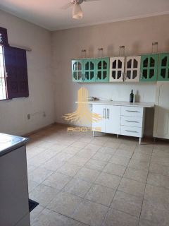 Casa à venda no bairro Farolândia