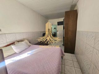 Casa à venda no bairro Luzia