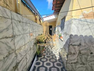 Casa à venda no bairro Luzia