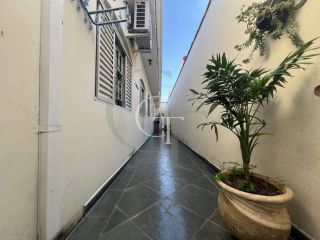 Casa à Venda com Churrasqueira no Bairro Jardim Aeroporto I