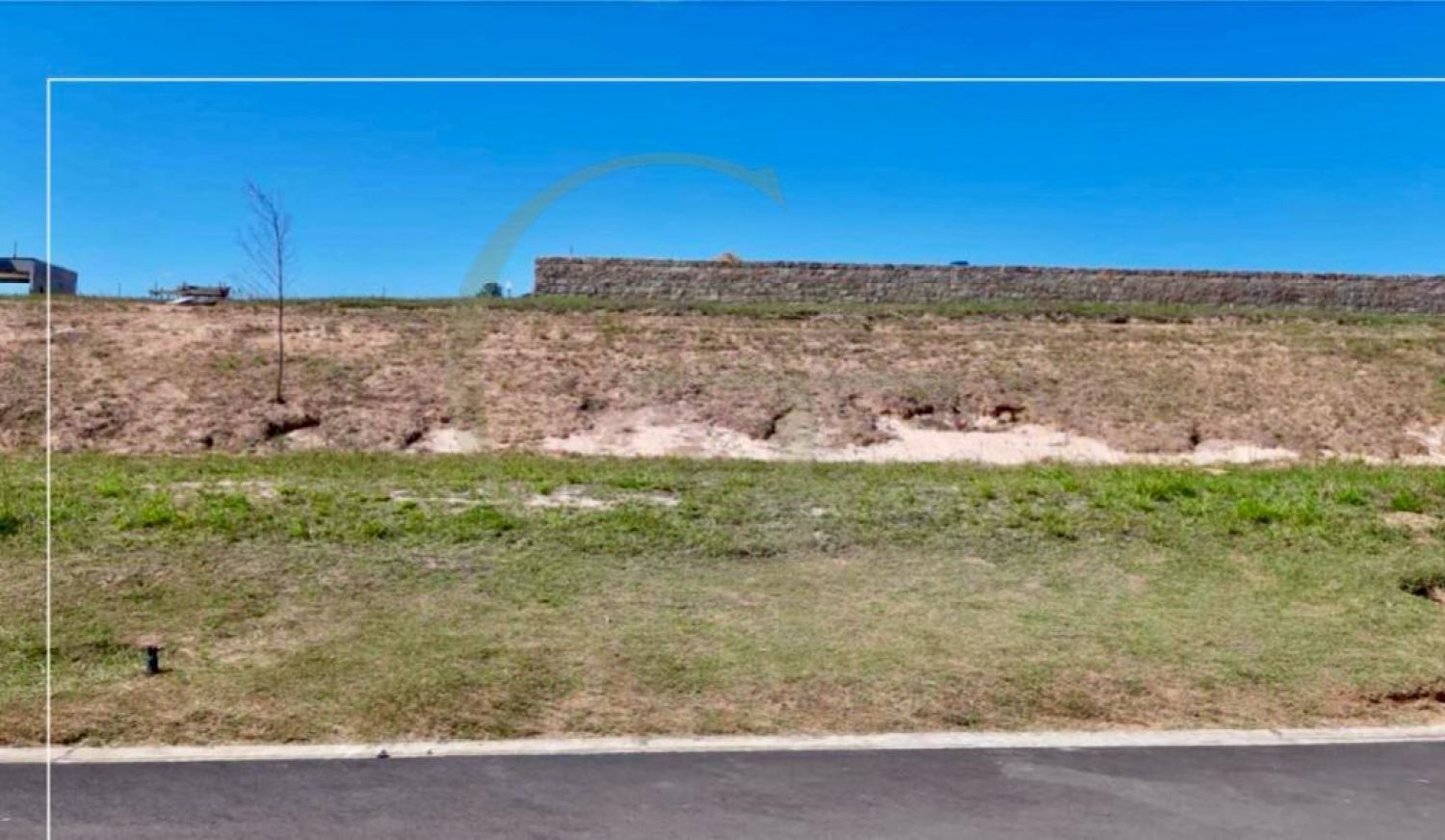 Terreno em Condomínio no bairro Jardim Villas do Golf