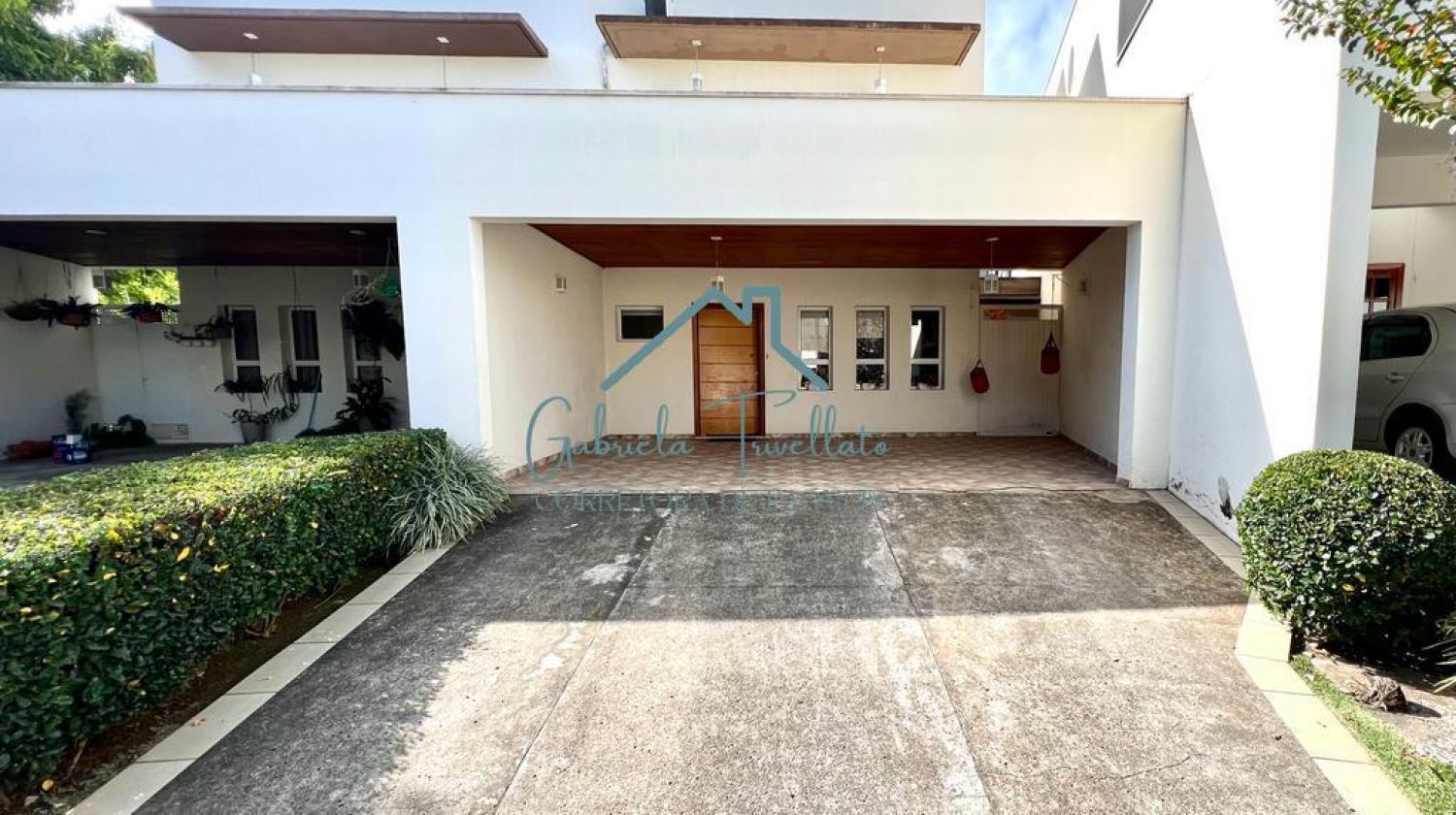 Casa em Condomínio no bairro Vila Lívia