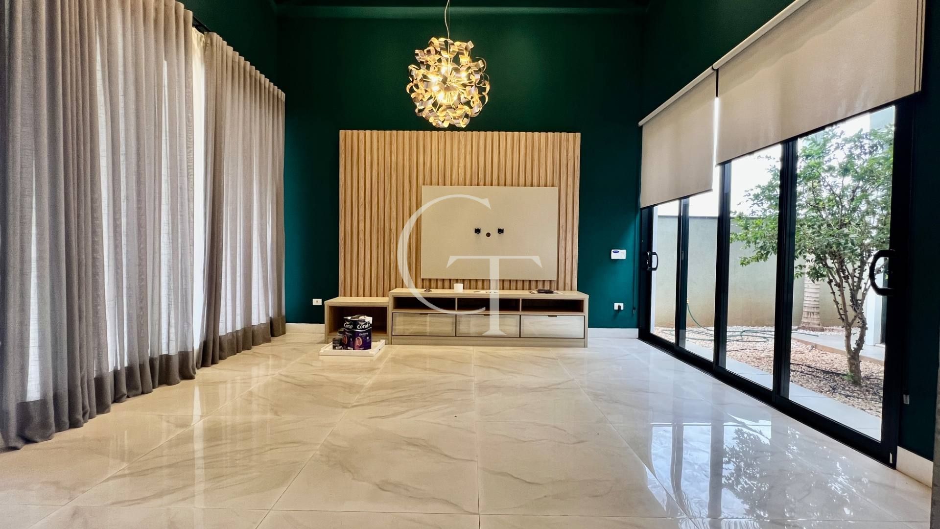 Casa Térrea á Venda com 3 Suítes e Piscina no Condomínio Reserva Saint Paul