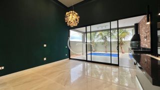 Casa Térrea á Venda com 3 Suítes e Piscina no Condomínio Reserva Saint Paul