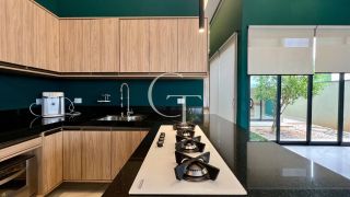 Casa Térrea á Venda com 3 Suítes e Piscina no Condomínio Reserva Saint Paul